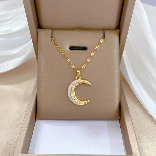 Crescent moon Necklace